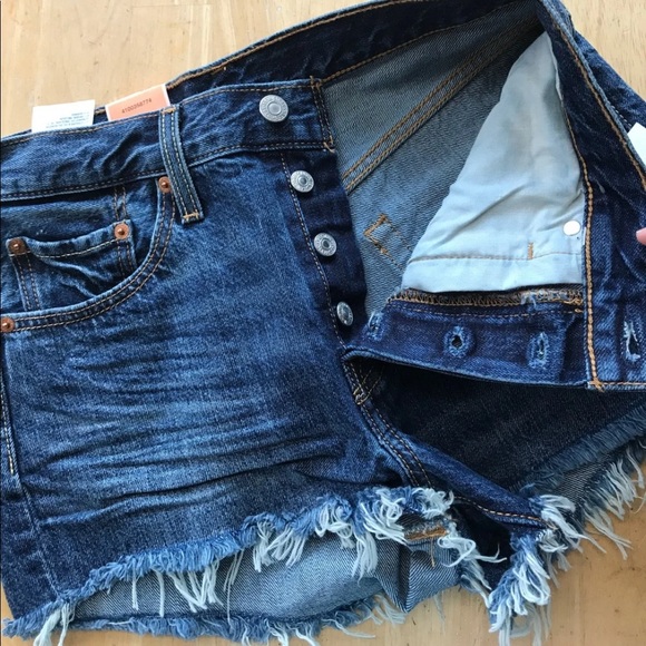 Levi’s shorts size 26 - Picture 3 of 4